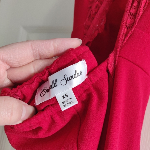 Red Lace V-Line JumpSuit - Picture 6 of 6